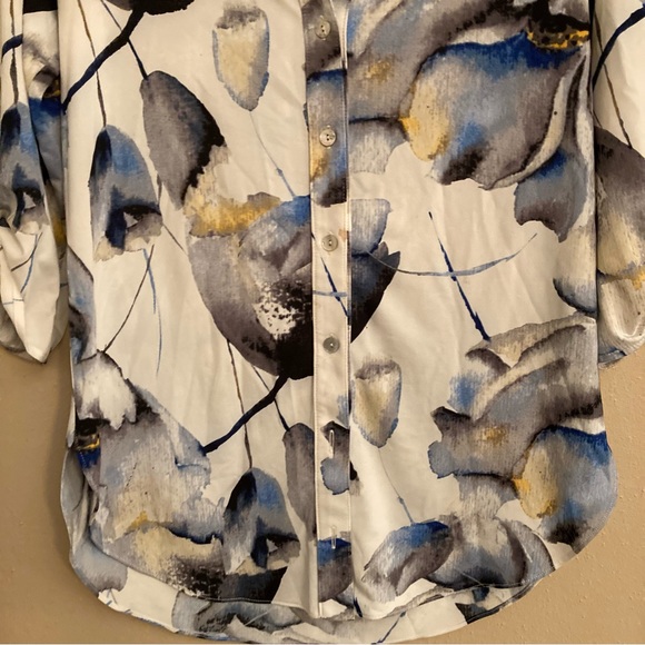 Raffinalla Button Down - Picture 3 of 9